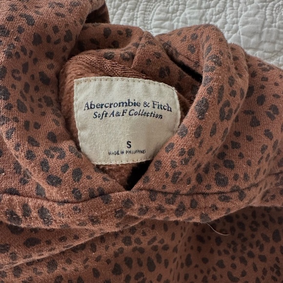Abercrombie & Fitch Tan Animal Print Hoodie - Picture 2 of 3